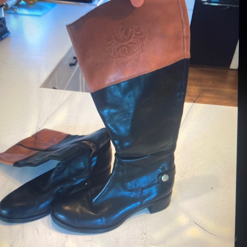 Etienne aigner boots       Like new